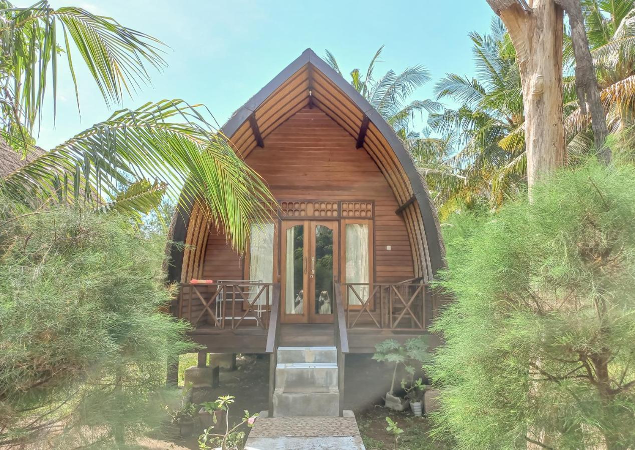Nusa Indah Bungalows Gili Air Esterno foto