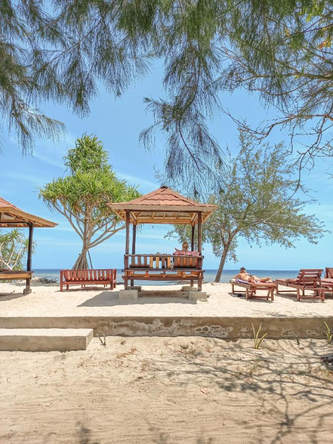 Nusa Indah Bungalows Gili Air Esterno foto